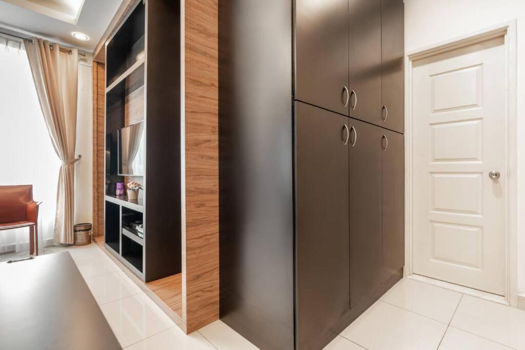 Mansion One Executive 2pax Apartment *