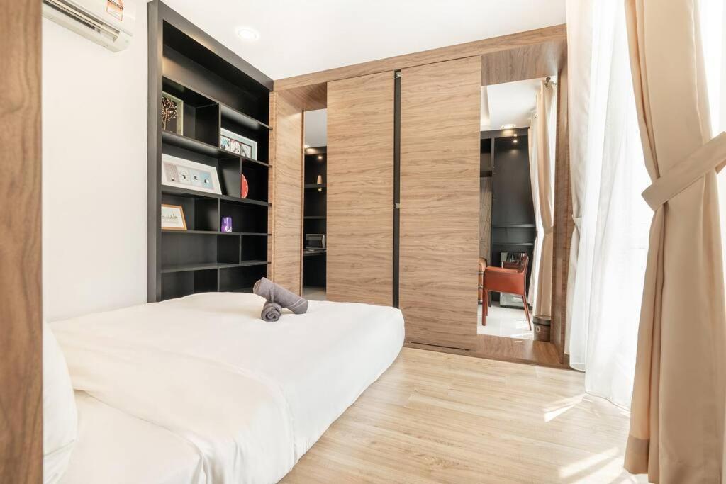 Mansion One Executive 2pax Apartment *